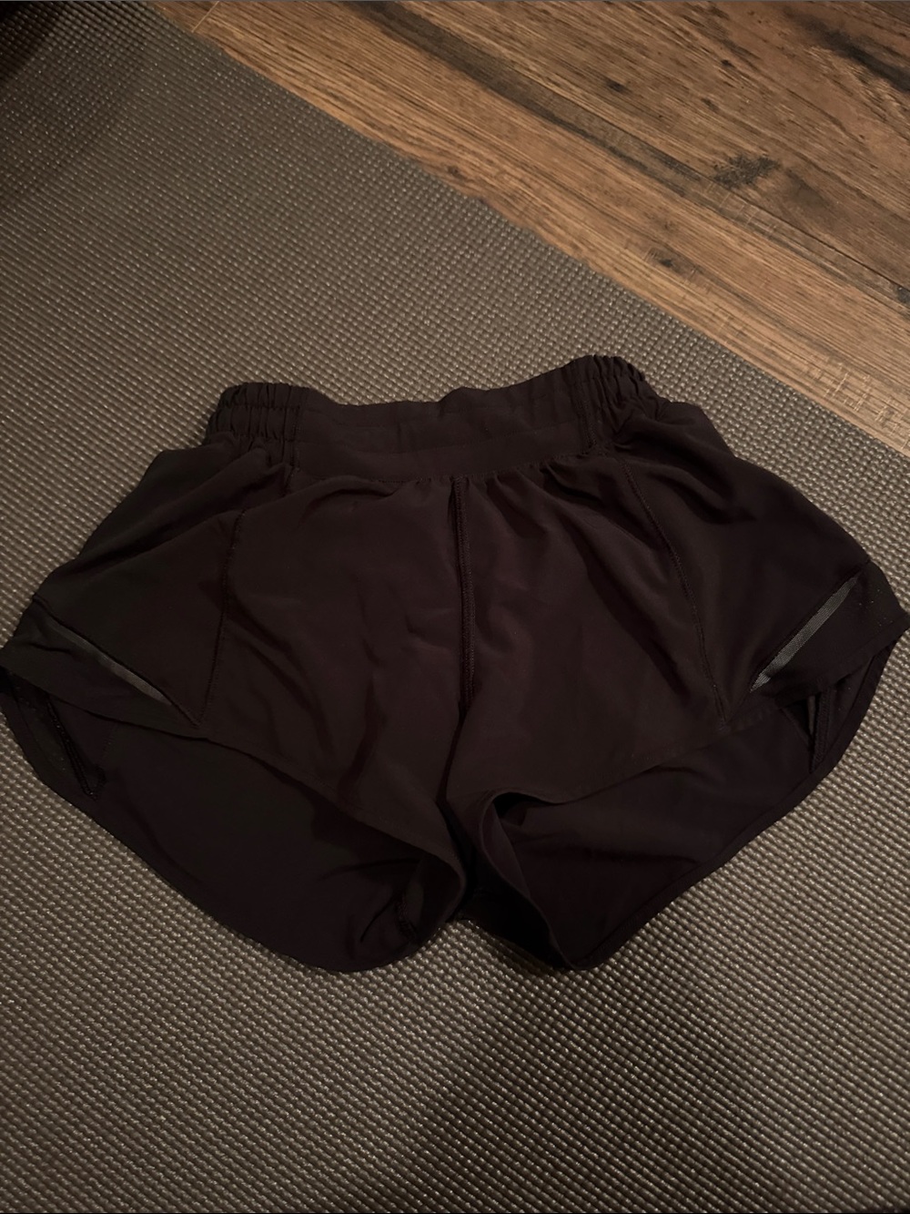 lululemon low rise hotty hots